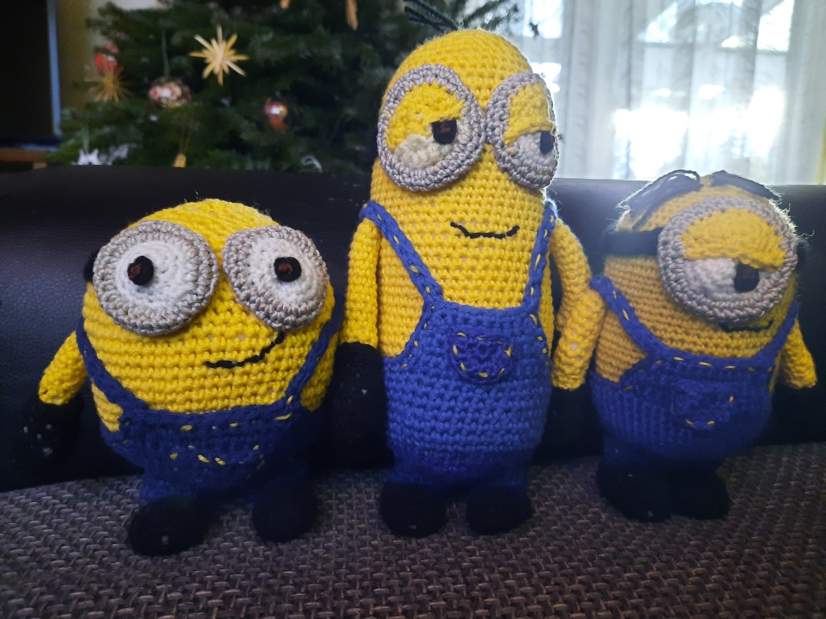 Minions unterm Christbaum
